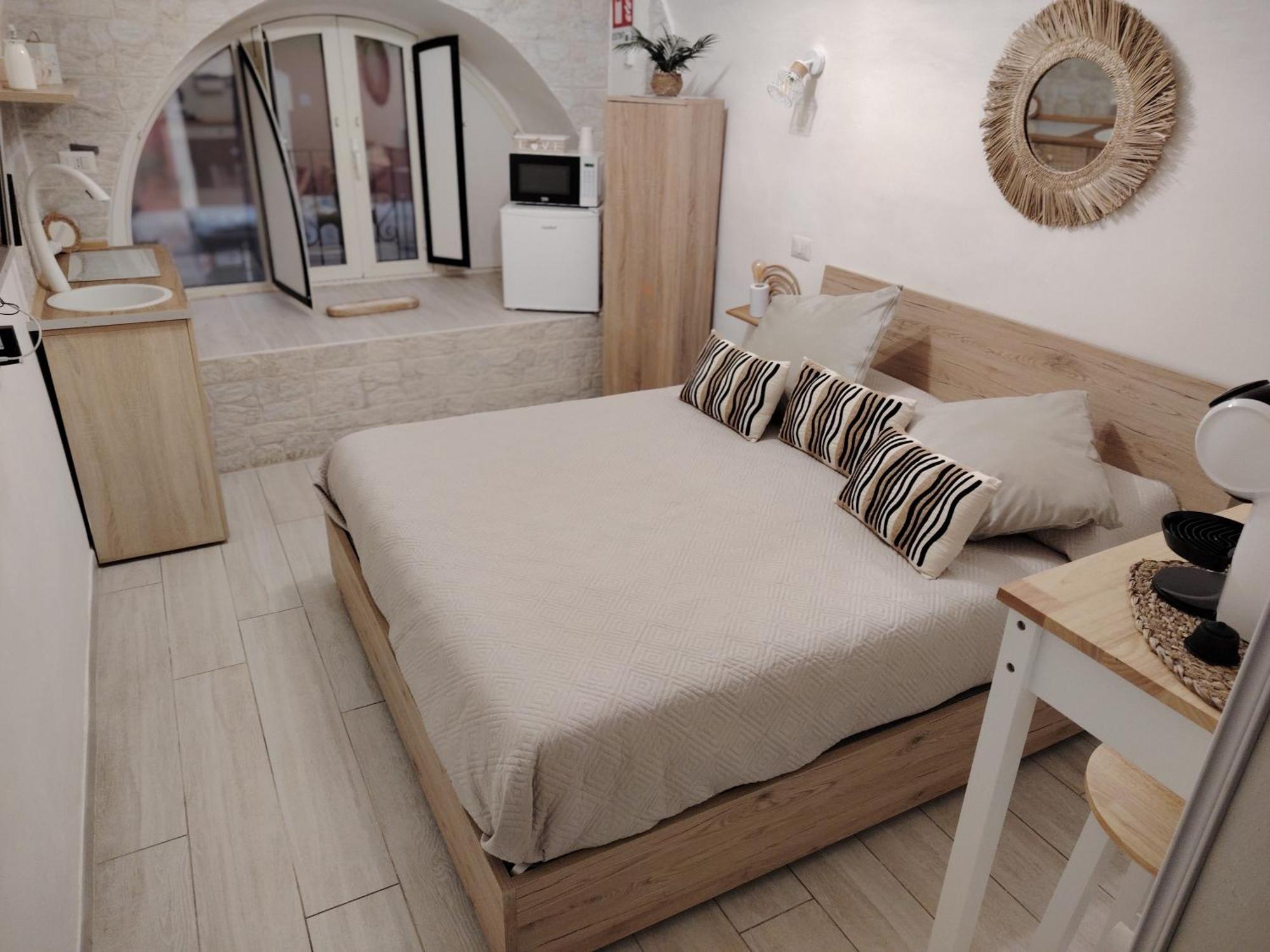La Petite Maison Бари Екстериор снимка